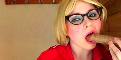 18 year Old beautiful Sucks Big Cock