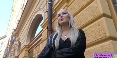 abgeschleppt - heisse Milf in Roter Unterwasche gefickt