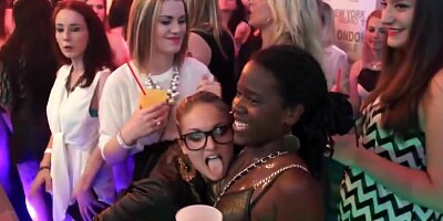 Amateur Cfnm Czech Sucks