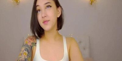 Asian Babe Perform Sexiness Showing Private Parts