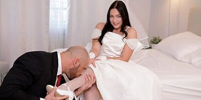 Awesome model with round bottom Leane Lace screwed in the missionary pose