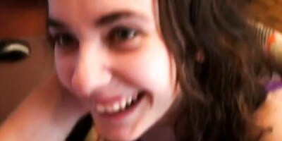 Awesome teen brunette Masha gives a good blowjob on the knees