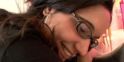 Babe with glasses knows that cavalier loves feet more than puss