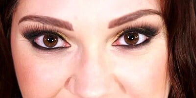 Big-boobed brunette Kate Marie is playing with her pussy