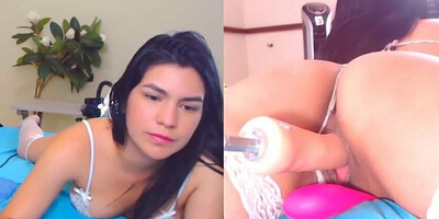 big dildo spreading her tight pussy