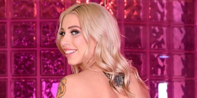 Blonde Teen Orgasms With Vibrator