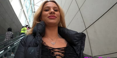 Blowjob and handjob in restaurant with Best Cum Walk EVER