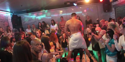 Blowjobs and titty fucks between strangers livens up party