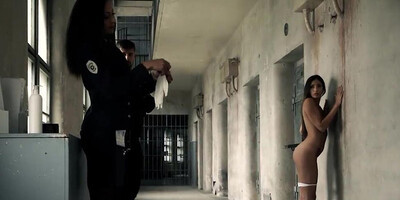 Body search for French star Clea Gaultier in jail