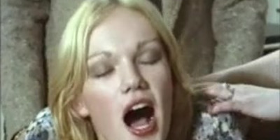 Brigitte Lahaie Blond Hair Girls humides (1978) sc2