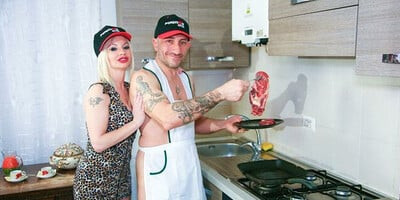 Busty Italian blondie Alessia Di Pesaro gets cum in ass at wild casting