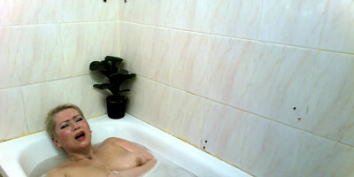 Busty Mommy Masturbates And Cums In The Shower