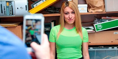 Cute small-tit chick Alexa Raye jumps on a huge penis like a pro