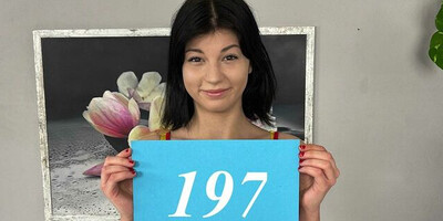 Czech babe makes guy very hard in casting