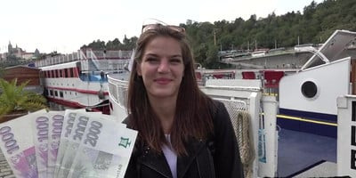 Dark Haired Lady porn star public making out and cumshot