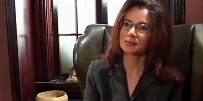 Dean seduces her student