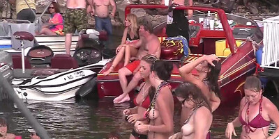 Dumb Bitches Trying To Win Cash For Being The Craziest Naked Girl -Amateur Sex