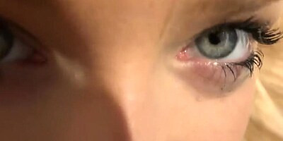 Escort blonde from Vegas loves keeping their rich client happy and satisfied