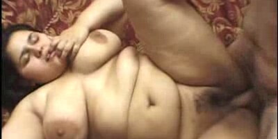 FATTIES ON FILM - BBW In The Middle