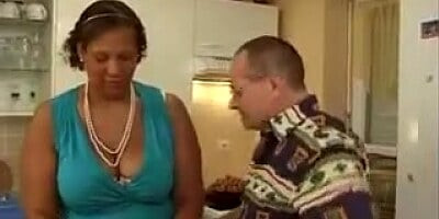 French BBW and her hot girlfriend in a foursome