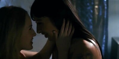 GIRLS KISSING GIRLS, PEEPING WIFEY