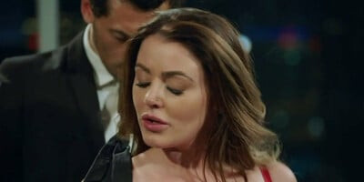 GLAMOROUS BIG-BOOBED BRUNETTE SOPHIE DEE PENETRATED BY A BIG