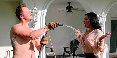 Gorgeous outdoor CFNM porn action with a busty Melissa Lynn