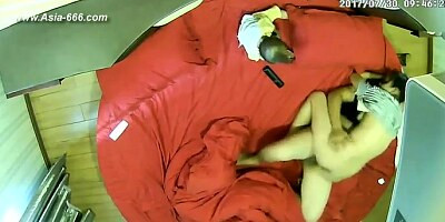 Hackers Use The Camera To Remote Monitoring Of A Lovers Home Life.90