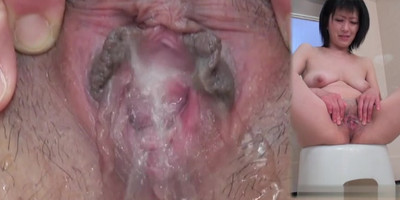 Hairy mature piss and cumshot