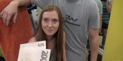 HUNT4K. Cute girl instead of training has sex in gym