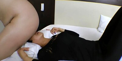 I want to Feel your Tongue - it's Time for Lara's Pleasure