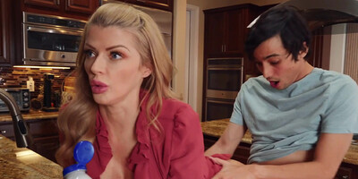 Kitchen fuck with busty mom Joslyn James