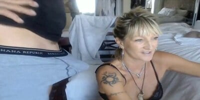 Ladpix cougar milf couple show couple