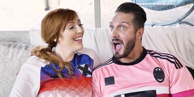 Lauren Phillips Ginger MILF hot porn video