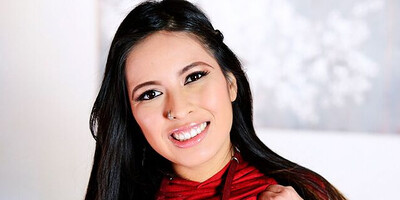 Little Jasmine Gets Big Likes