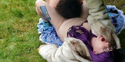 Lollipop Dom takes her Toy Boi outside in the Seattle rain: BONDAGE