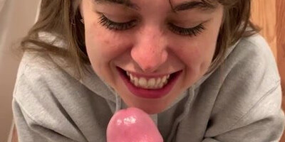 Lustful pornstar Riley Reid in hot POV adult clip