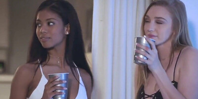 massage horny kendra sunderland shares a huge cock with her