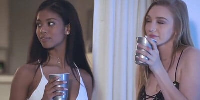 massage horny kendra sunderland shares a huge cock with her