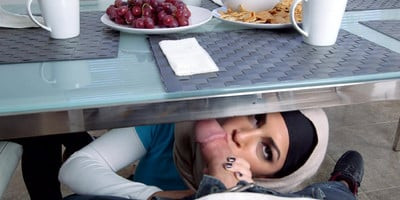 Mia Khalifa and her mommy team up on her BF