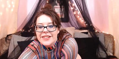 MILF of filthiest fantasies stunning cum slut Izzy