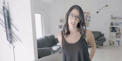 My Geeky Stepmom Just Divorced Pops