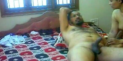 #NaziaPathan Indian arab housewife with a sexy butt having sex with her lover - part 2/2