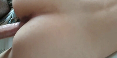 Nel culo non entra e mi tocca sfondarla a pecorina in fica