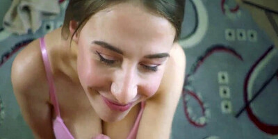 NEL SUO COMPLEANNO VUOLE IL MIO CAZZO E UN CAZZO DURO