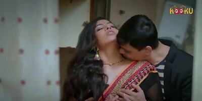 New marrid bhabi ke sath suhagrat husband ke boss ne manayi