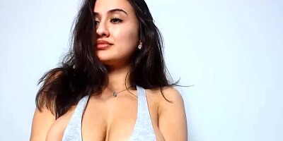 Nice Tits Chick Wildly Masturbates