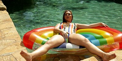 Oiled hottie Maddy Oreilly screwed good in the doggy style pose