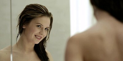 Pale-skinned peach is able to bring herself an orgasm