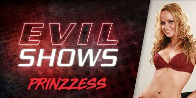 Playful hottie Evil Shows stimulates her little hole on the sofa